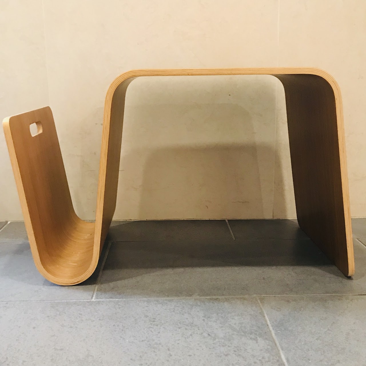 Molded Plywood Mag Table