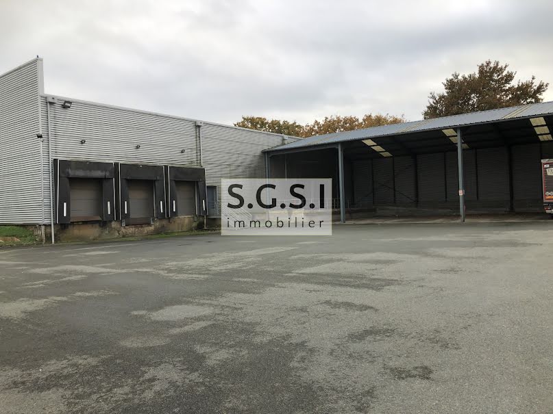 Location  locaux professionnels  1550 m² à Le Mans (72000), 6 750 €