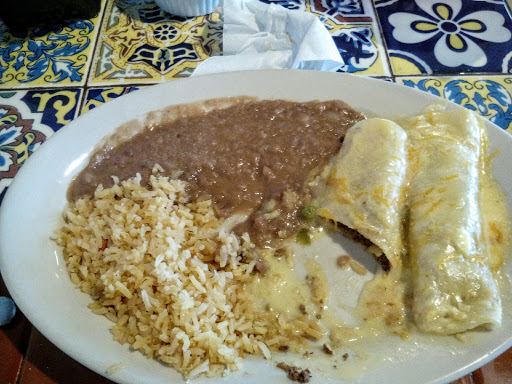 Mexican Restaurant «La Fiesta Mexican Restaurant», reviews and photos, 2337 Nederland Ave, Port Neches, TX 77651, USA