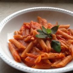 Penne all' arrabiata rapide ( One Pot Pasta)