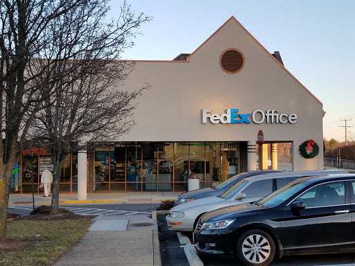 Print Shop «FedEx Office Print & Ship Center», reviews and photos, 9600 Main Street a, Fairfax, VA 22031, USA