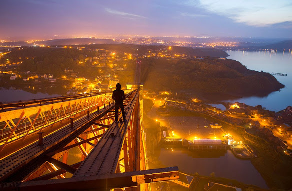 Bradley Garrett, self-portrait atop the Forth Rail Bridge