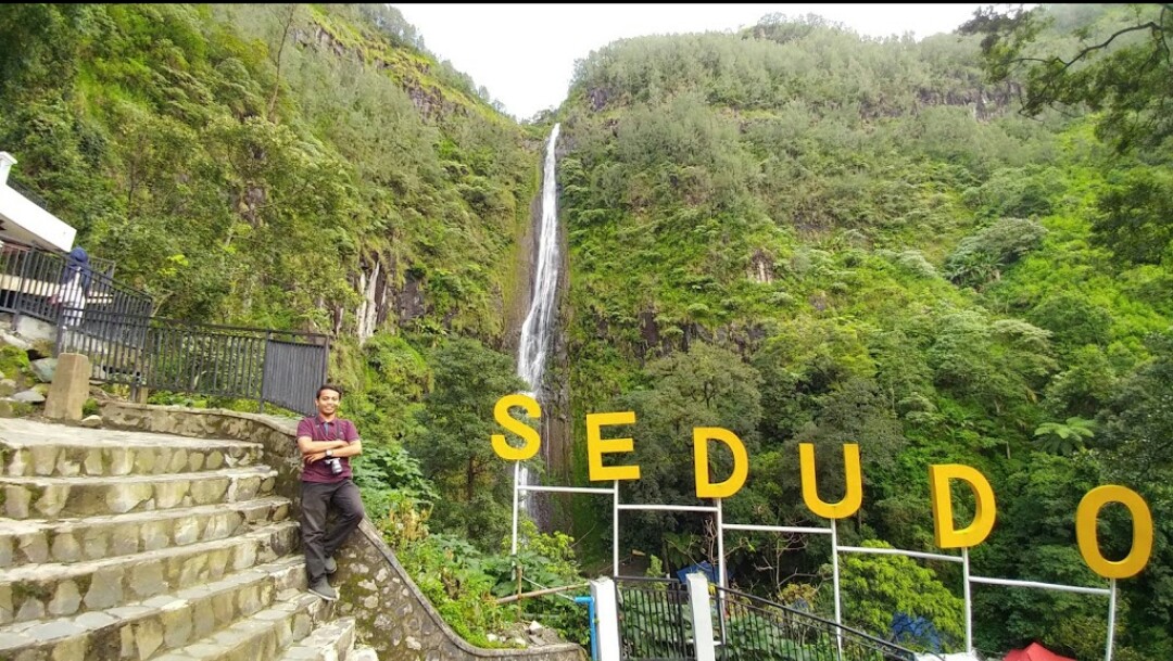 Pesona Keindahan Air Terjun Sedudo di Nganjuk