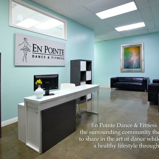 En Pointe Dance & Fitness logo