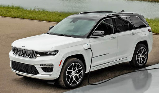 2022-jeep-grand-cherokee-4xe-first-official-photo-burlappcar