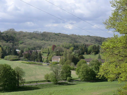 CIMG8027 Woldingham School in Marden Park valley