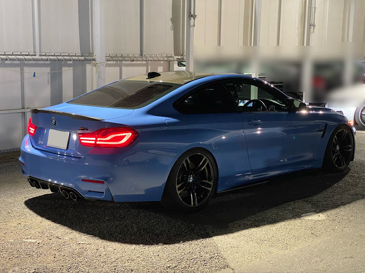 M4 クーペのBMWのある生活・車検から帰還・ホイールコーティング・車高調整・DIYに関するカスタム事例の投稿画像1枚目