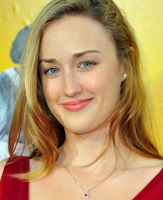 Ashley Johnson Profile Dp Pics