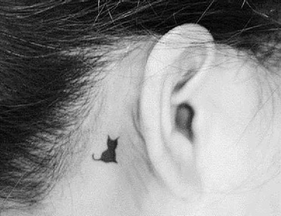 silhueta_de_gato_atrs_da_orelha_tatuagem silhueta_de_gato_atrs_da_orelha_tatuagem