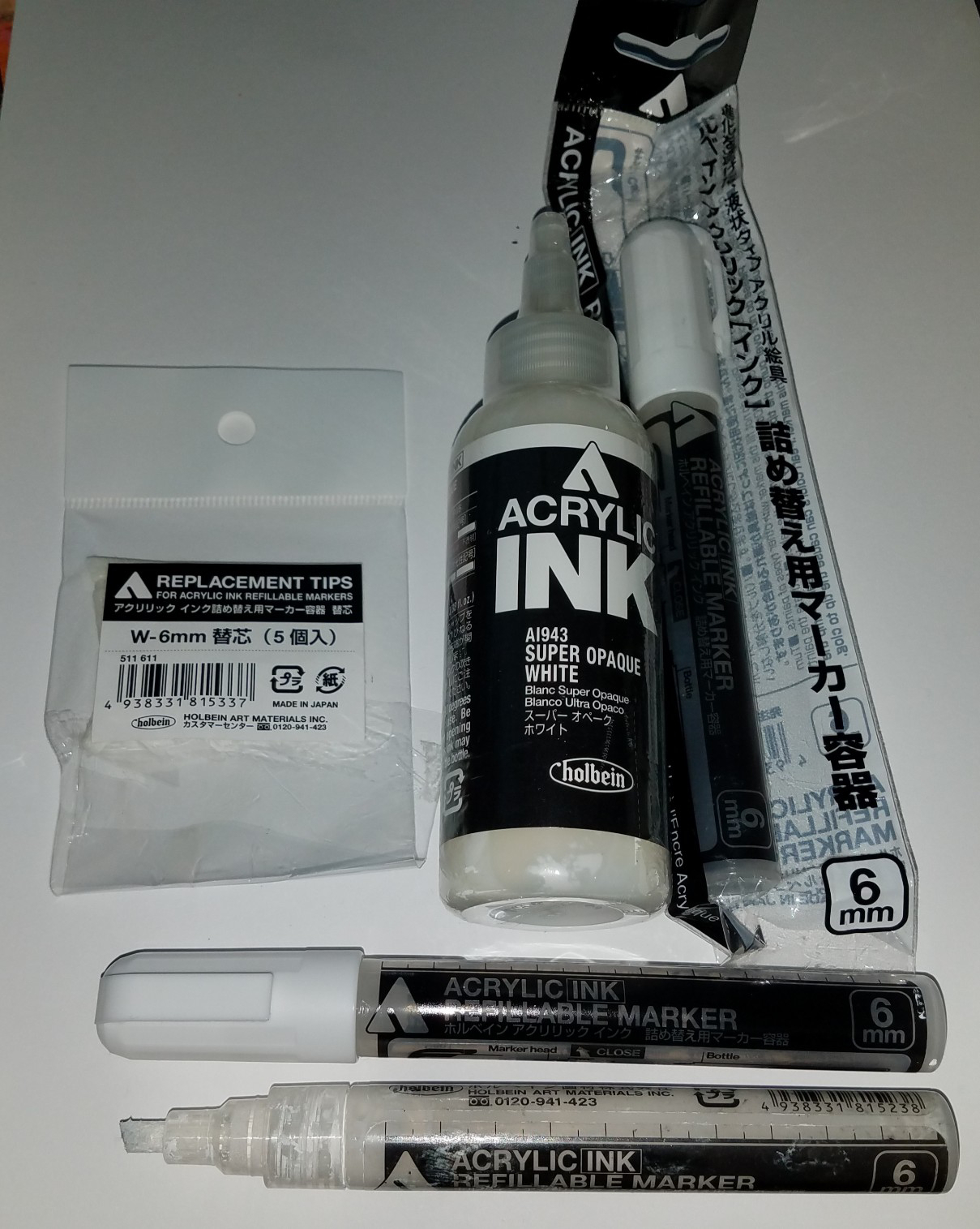 Shop Pigma Rich Acrylic Paint Set for Adults at Artsy Sister.