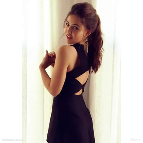 Danielle Campbell Beautiful Pics Whatsapp