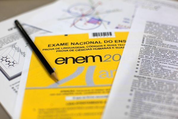 Nota do Enem 2020 não será obrigatória para Sisu e ProUni em 2021