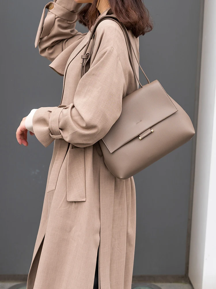 Title 3, New Fashion Workplace Handbag, a Wild Casual Di...