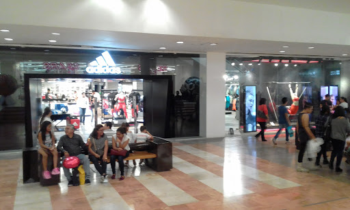 Adidas, Blvd Manuel Ávila Camacho 2251, San Lucas Tepetlacalco, 53100 Naucalpan de Juárez, Méx., México, Tienda de deportes | EDOMEX