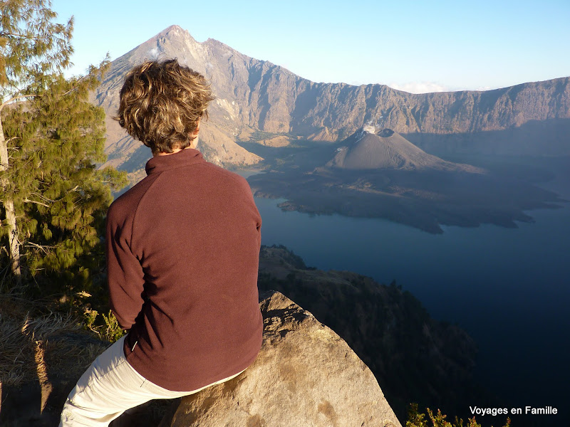 Rinjani lake from crater rim