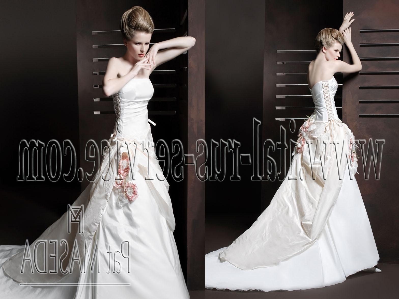 backless wedding gown