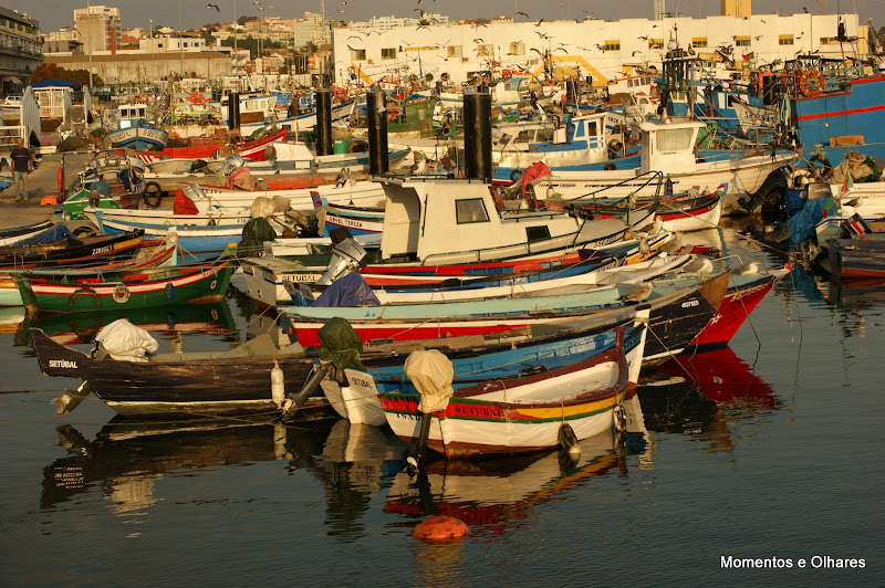 Setúbal, barcos na doca dos epscadores