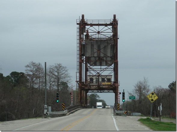 Drawbridge over the Pearl River between LA and MS