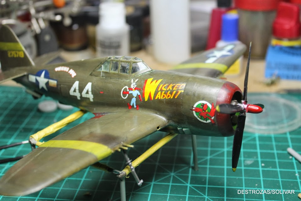 1/48 Republic P-47D-15 RE "terminado" - Página 2 IMG_1596