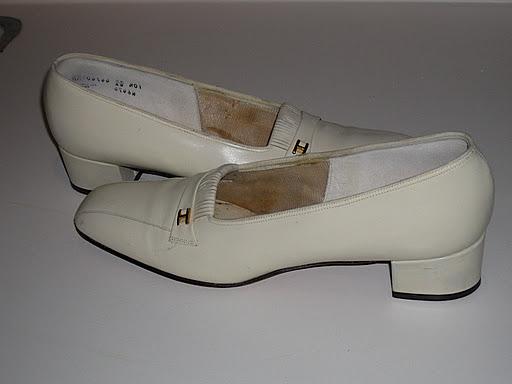 Labels: bridal shoes, ivory