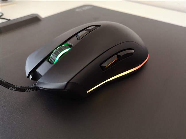 El mouse para juegos Trust GXT 900 Kudos está diseñado solo para usuarios diestros