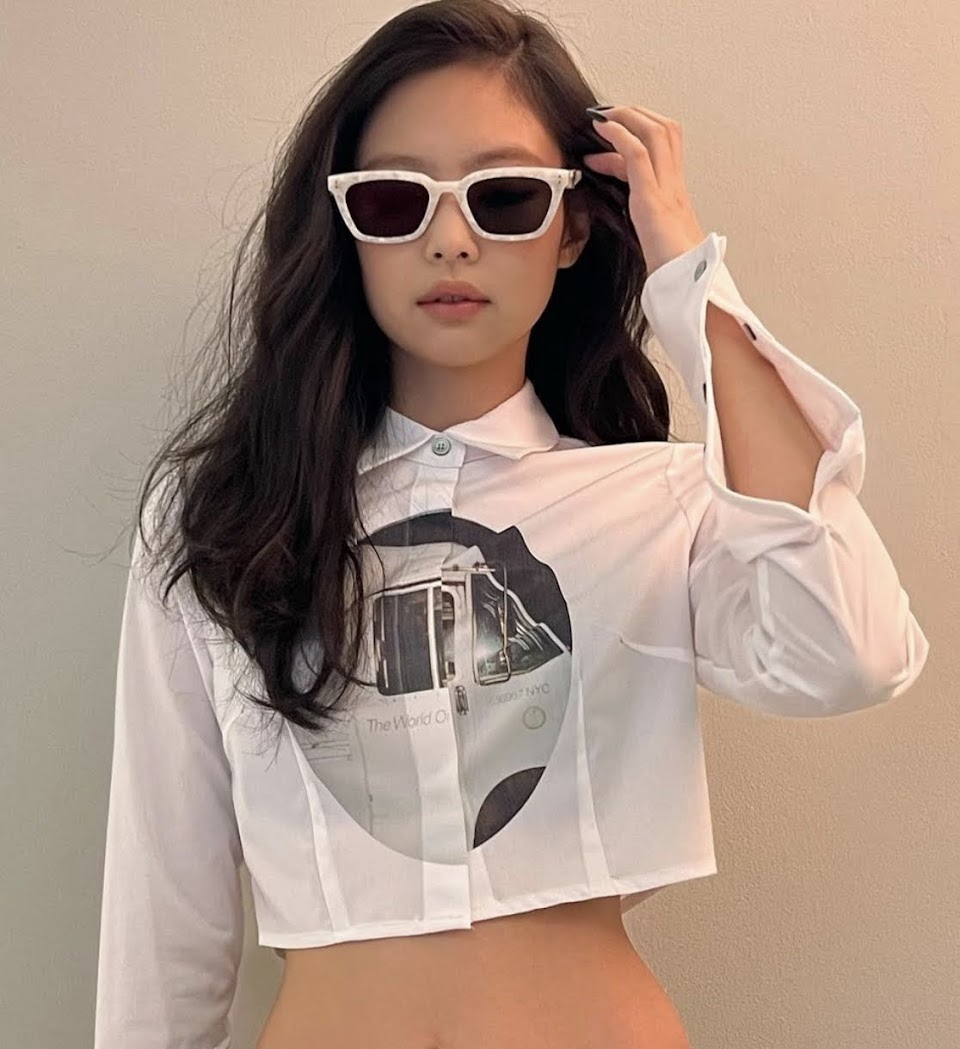 Here Are 5 Lucky K-Celebs BLACKPINK's Jennie Sent Her 'Jentle Garden' PR  Box - Koreaboo