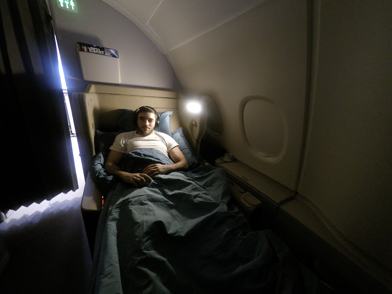 SIN FRA LHR 37 - REVIEW - Singapore Airlines : Business Class - Singapore to Frankfurt (A380)