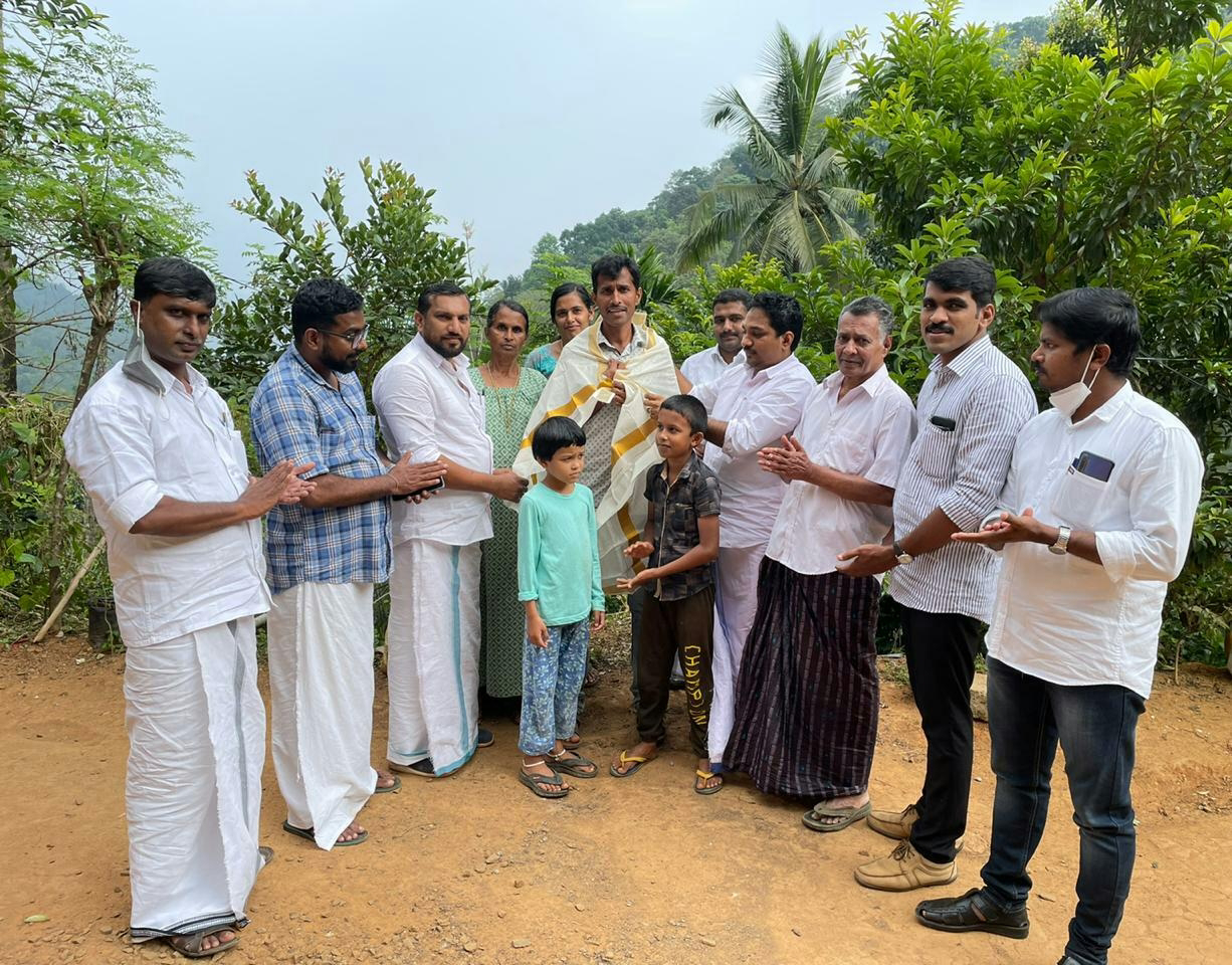 കേരള കർഷകോത്തമ അവാർഡ് ജേതാവിന് യൂത്ത് കോൺഗ്രസ്സ് ആദരം - ശ്രീകണ്ടാപുരം 