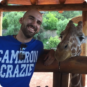 Feeding the Giraffes at Cheyenne Mountain Zoo