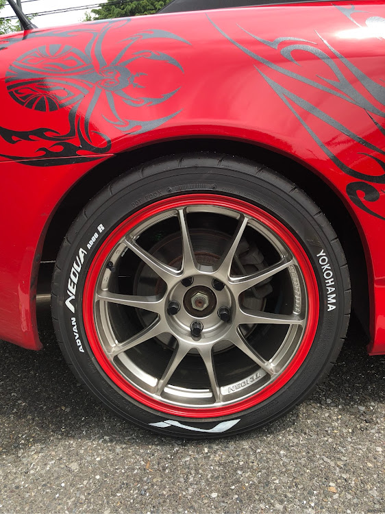 S2000のホワイトレター・アドバンネオバ・レッドメモリーに関するカスタム事例の投稿画像1枚目