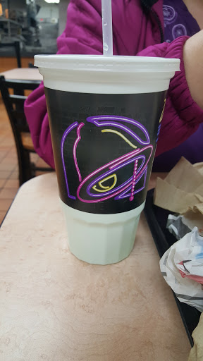 Mexican Restaurant «Taco Bell», reviews and photos, 1061 NJ-73, Pennsauken Township, NJ 08110, USA