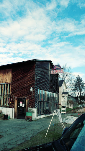 Used Book Store «3rd Street Book Exchange», reviews and photos, 1615 3rd St, Marysville, WA 98270, USA