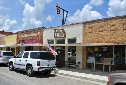 Restaurant «Pioneer BBQ», reviews and photos, 213 S Nixon Ave, Nixon, TX 78140, USA