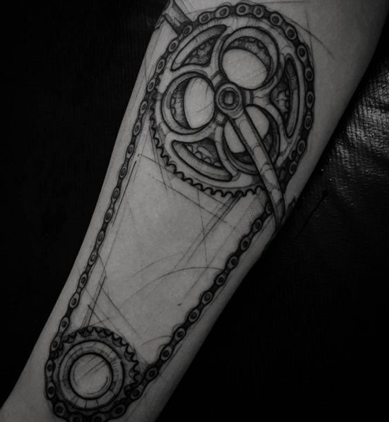 esboço_da_corrente_da_bicicleta_do_antebraço_tatuagem esboço_da_corrente_da_bicicleta_do_antebraço_tatuagem