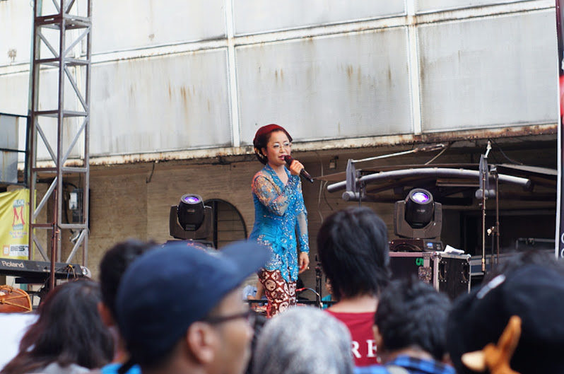 Hiromi Kano, Japanese sinden singing traditional Javanese song