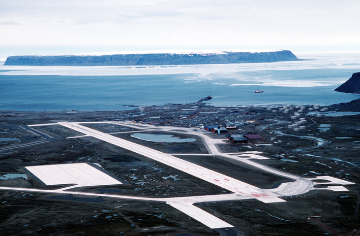 파일:attachment/rsz_thule_air_base_aerial_view.jpg