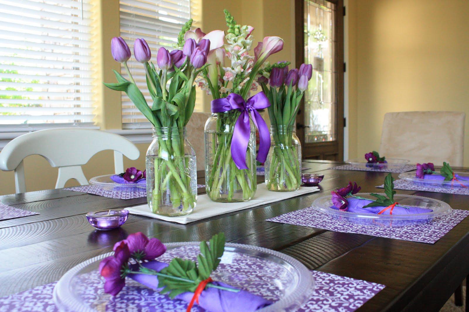 The centerpieces & tables.