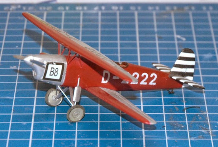 [Dujin 1/72] Montage défouloir: Darmstadt D-22 - Page 3 Decal2