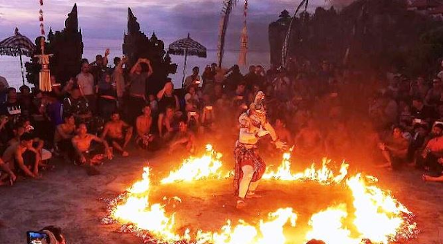 Cerita Mistis dan Pesan Moral DiBalik Tari Kecak Bali