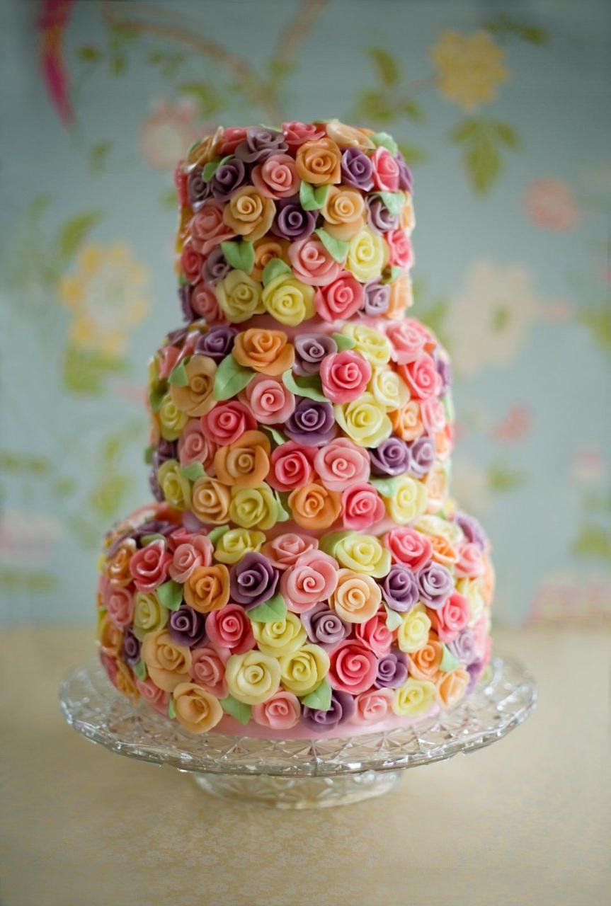 Sugar Roses Wedding Cake