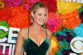 Sharon Case Net Worth, Age, Wiki, Biography, Height, Dating, Family, Career