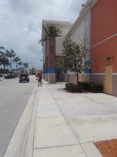 Clothing Store «Ross Dress for Less», reviews and photos, 2525 NE 10th Ct, Homestead, FL 33033, USA