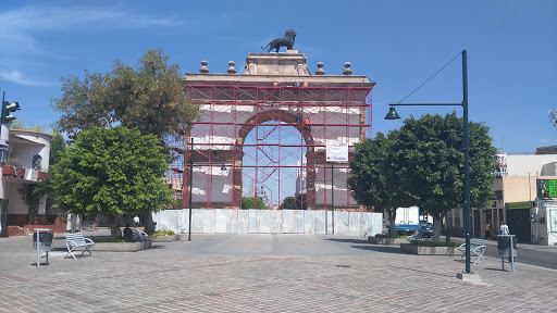 Arco Triunfal de la Calzada de los Héroes, Calz. de Los Heroes 104, Centro, 37370 León, Gto., México, Atracción turística | GTO