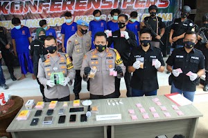 Polres Karawang Polda Jabar Berhasil Ungkap Kasus Sabu 1300 gram dan 2000 ekstasi