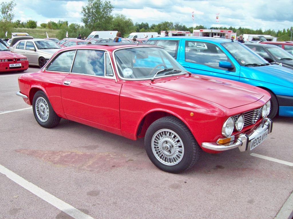 107 Alfa Romeo 2000 GTV