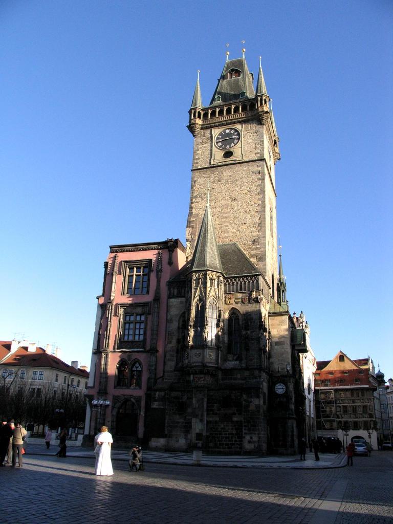 Old Town Hall and the Wedding Party. Submitted by dwinkel on Thu,