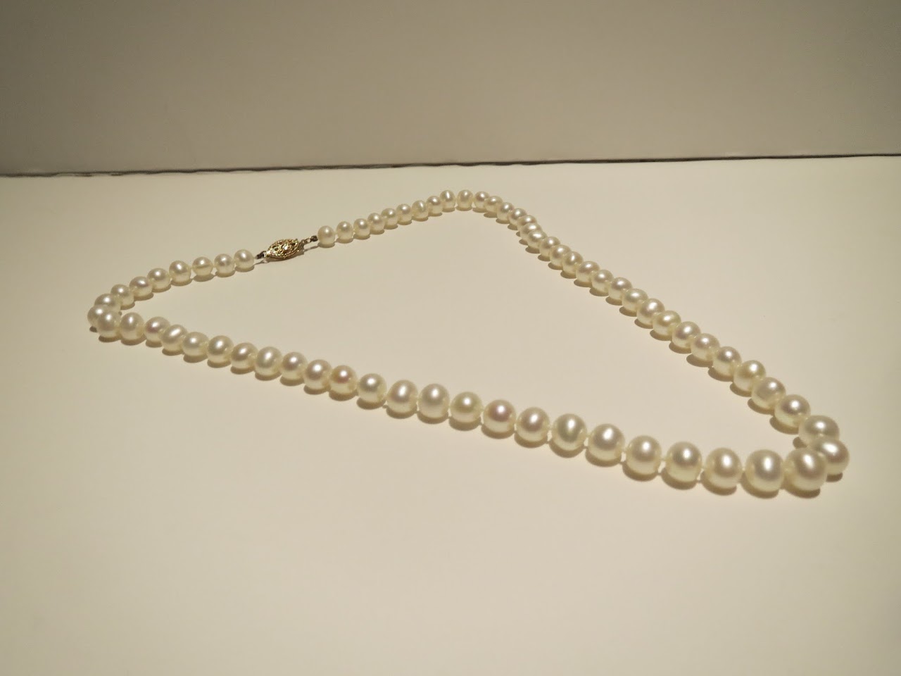 18kt and Faux Pearl Necklace