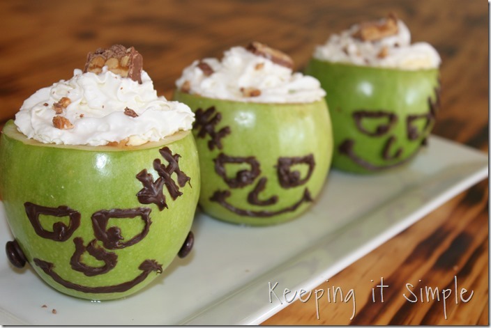#ad SNICKERS®-Apple-Salad-Served-in-a-Frankenstein-apple #BooItForward (22)