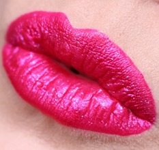 CommotionMotionBlingThingLiquidLipcolourMAC17