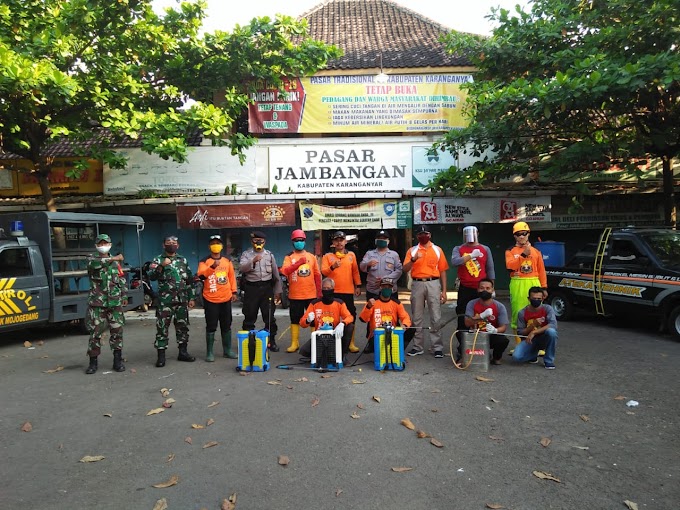 Rescue Senkom Mitra Polri MelakukanPenyemprotan Desinfektan Fasilitas Umum Kec. Mojogedang 